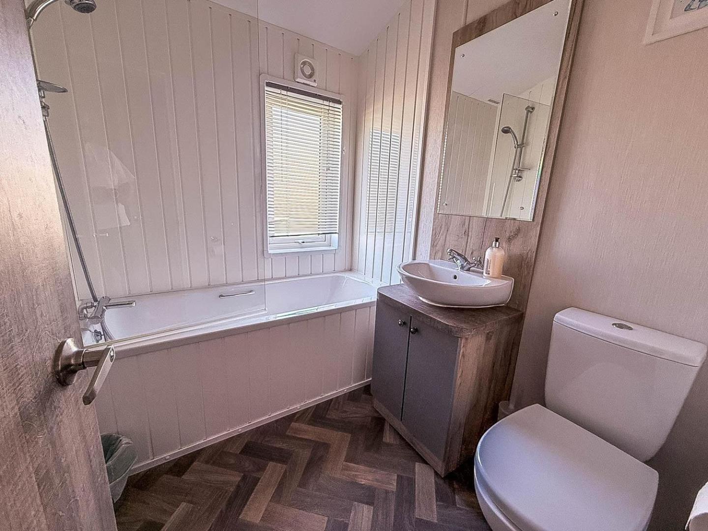 Stunning 6 Berth Lodge With Full Sea Views In Suffolk Ref 68007Cr Lowestoft Zewnętrze zdjęcie