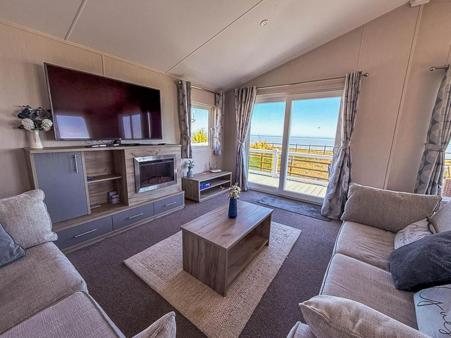 Stunning 6 Berth Lodge With Full Sea Views In Suffolk Ref 68007Cr Lowestoft Zewnętrze zdjęcie